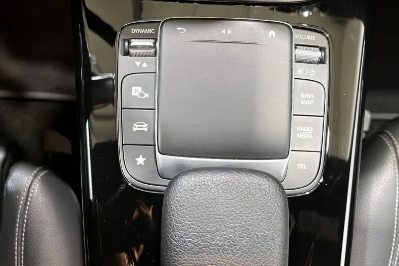 Mercedes-Benz CLA 250 din 2021 cu 63.610 km - oferta MER154337 - foto 15