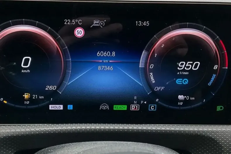 Mercedes-Benz CLA 250 din 2021 cu 87.346 km - oferta MER154343 - foto 22