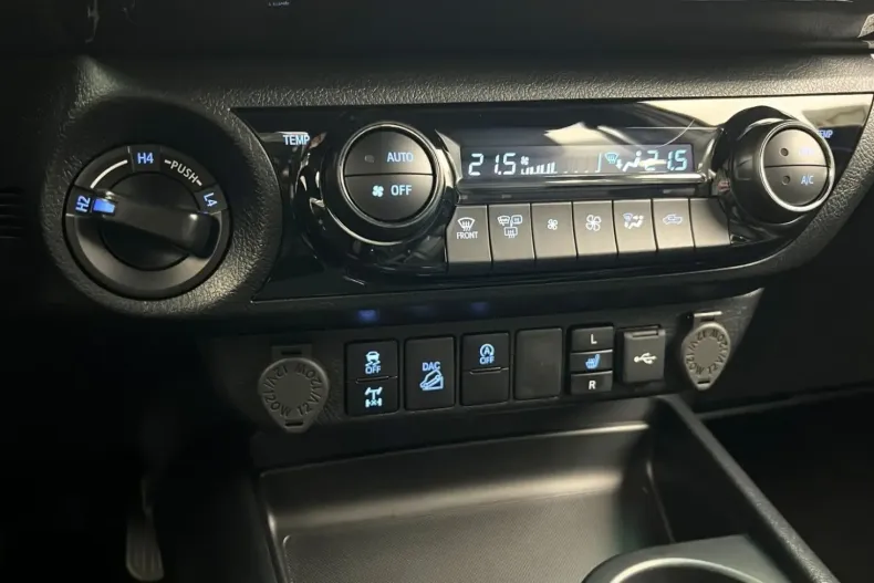 Toyota Hilux din 2025 cu 2.000 km - oferta TOY154344 - foto 15