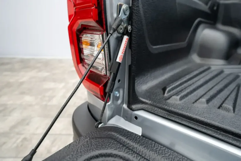 Toyota Hilux din 2025 cu 2.000 km - oferta TOY154344 - foto 28