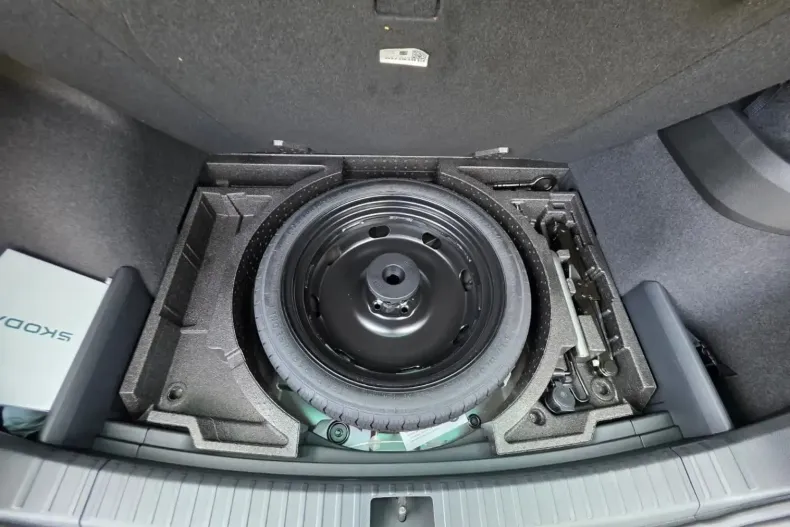 Skoda Karoq din 2025 cu 5 km - oferta SKO154345 - foto 23