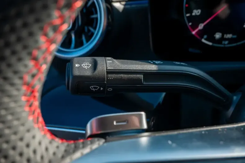 Mercedes-Benz CLA 200 din 2025 cu 16.900 km - oferta MER154348 - foto 17