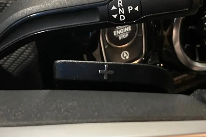 Mercedes-Benz CLA 200 din 2023 cu 65.206 km - oferta MER154350 - foto 21