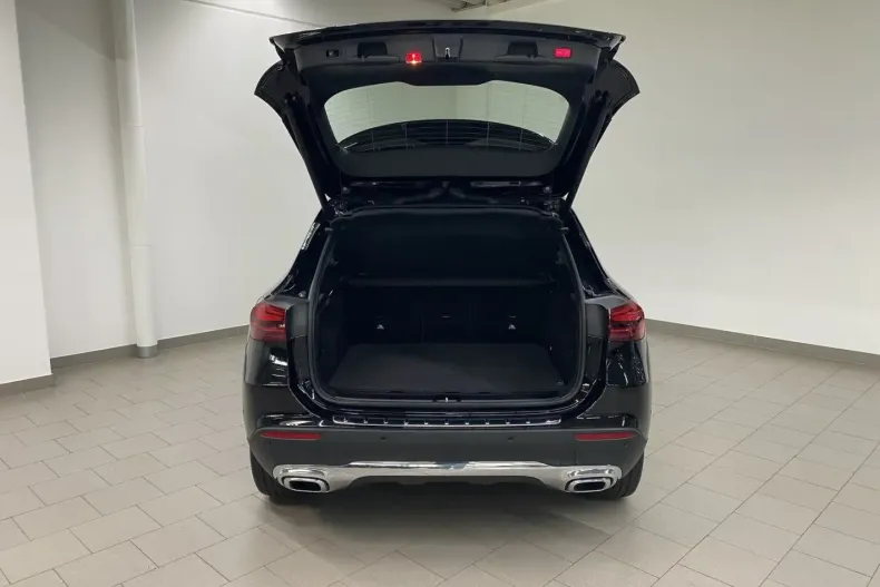 Mercedes-Benz GLA 180 din 2024 cu 27.140 km - oferta MER154351 - foto 13