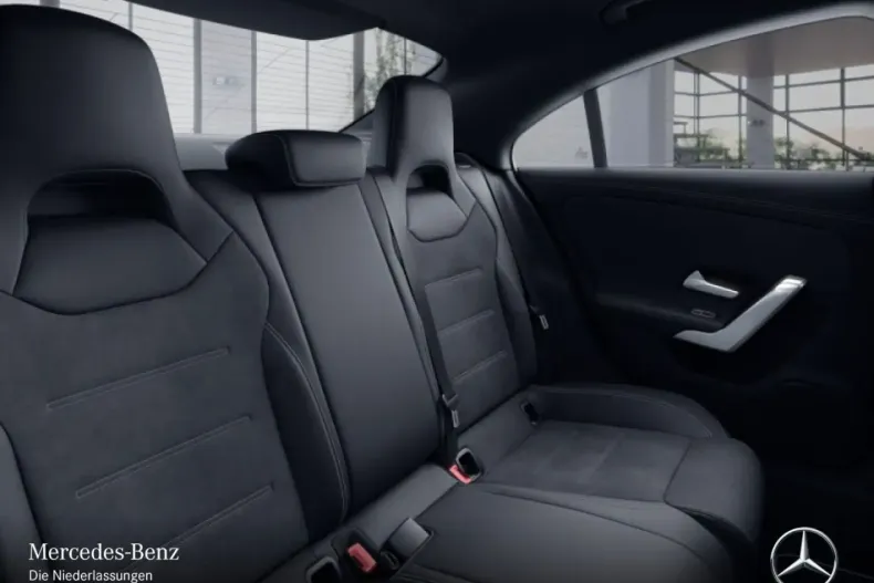 Mercedes-Benz CLA 250 din 2020 cu 76.473 km - oferta MER154352 - foto 11