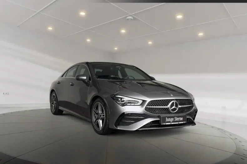 Mercedes-Benz CLA 180 din 2024 cu 9.832 km - oferta MER154354 - foto 1