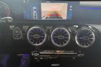 Mercedes-Benz CLA 180 din 2024 cu 9.832 km - oferta MER154354 - foto 10