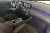 Mercedes-Benz CLA 180 din 2024 cu 9.832 km - oferta MER154354 - foto 11