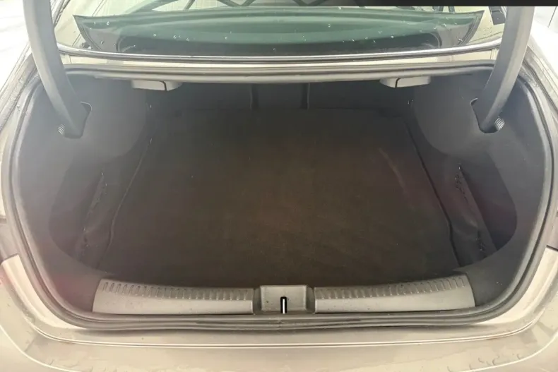 Mercedes-Benz CLA 180 din 2024 cu 9.832 km - oferta MER154354 - foto 13