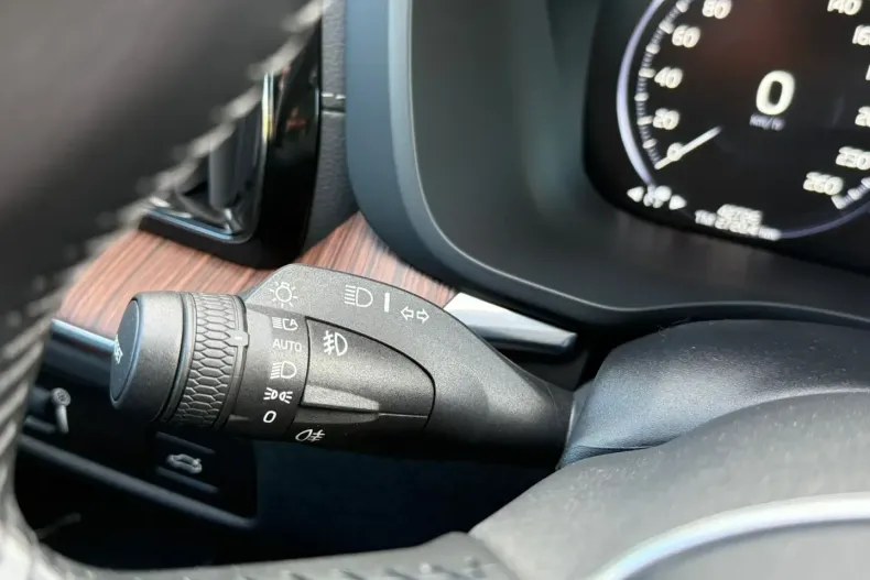 Volvo XC60 din 2020 cu 42.726 km - oferta VOL154357 - foto 15