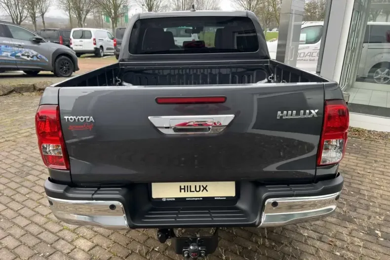 Toyota Hilux din 2024 cu 5.000 km - oferta TOY154360 - foto 2