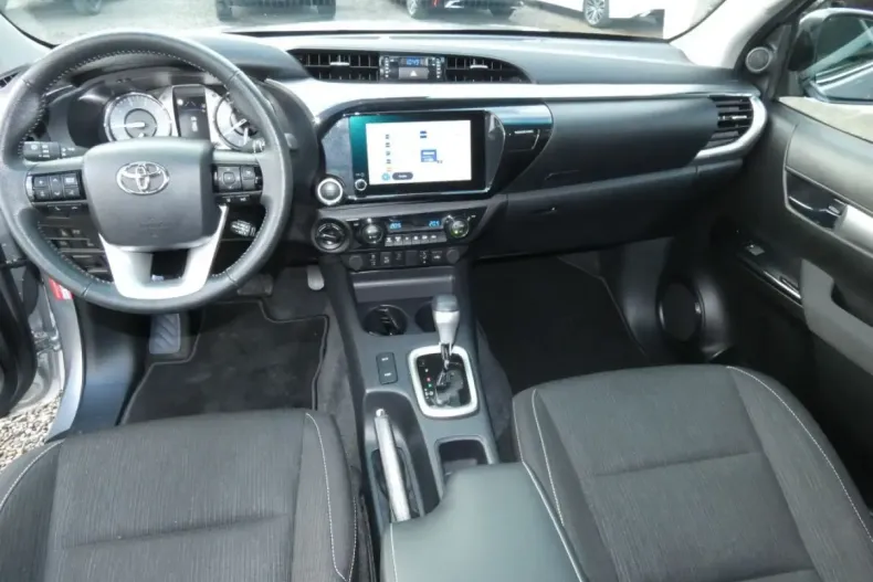 Toyota Hilux din 2024 cu 21.000 km - oferta TOY154361 - foto 2