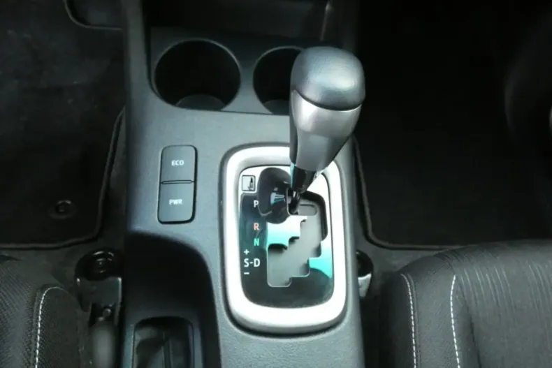 Toyota Hilux din 2024 cu 21.000 km - oferta TOY154361 - foto 12