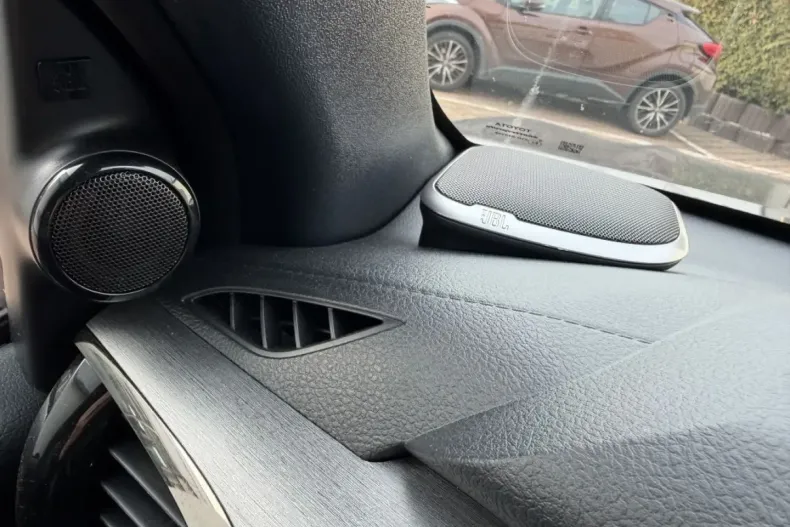 Toyota Hilux din 2025 cu 1.500 km - oferta TOY154363 - foto 26