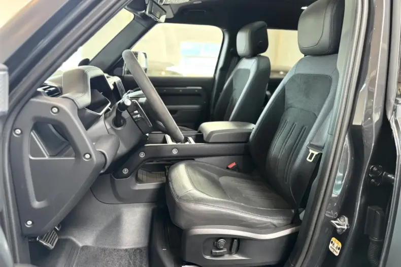 Land Rover Defender din 2023 cu 36.335 km - oferta LAN154396 - foto 16