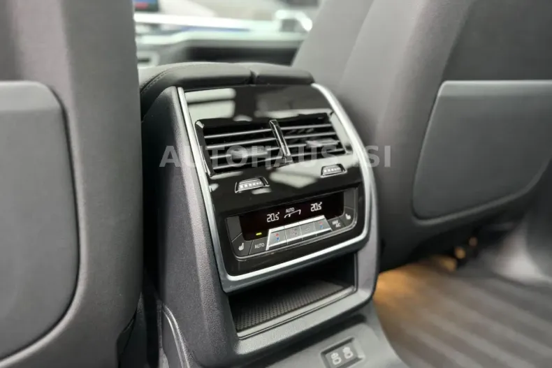 BMW X7 din 2023 cu 21.500 km - oferta BMW154397 - foto 31