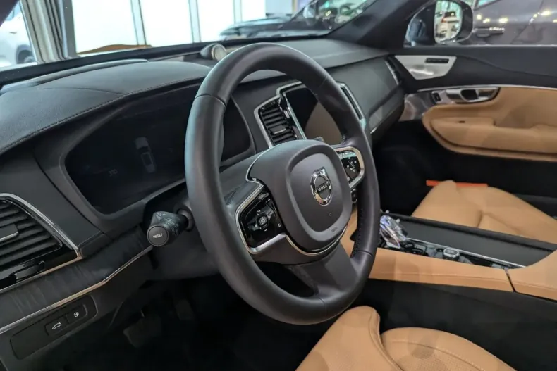 Volvo XC90 din 2023 cu 12.000 km - oferta VOL154401 - foto 8