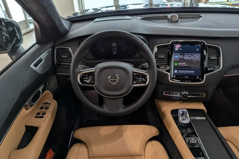 Volvo XC90 din 2023 cu 12.000 km - oferta VOL154401 - foto 9