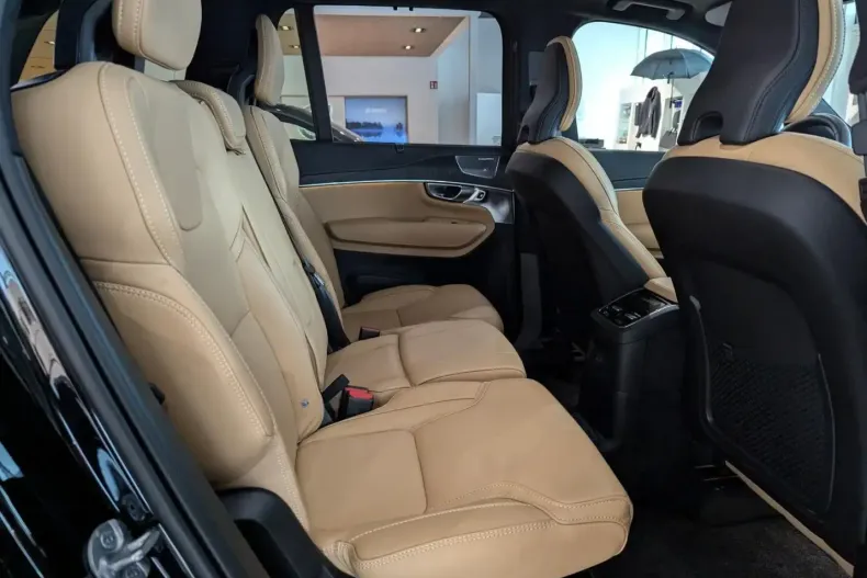 Volvo XC90 din 2023 cu 12.000 km - oferta VOL154401 - foto 15