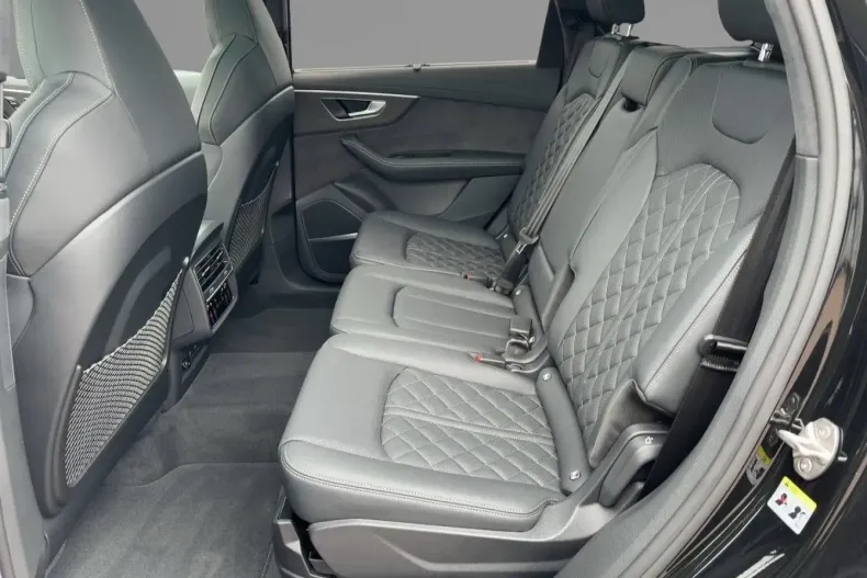 Audi SQ7 din 2024 cu 6.582 km - oferta AUD154404 - foto 11