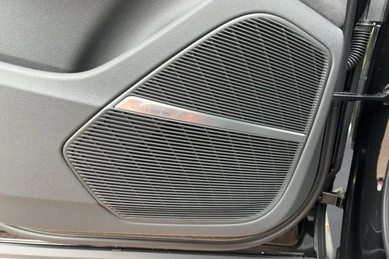 Audi SQ7 din 2024 cu 6.582 km - oferta AUD154404 - foto 13