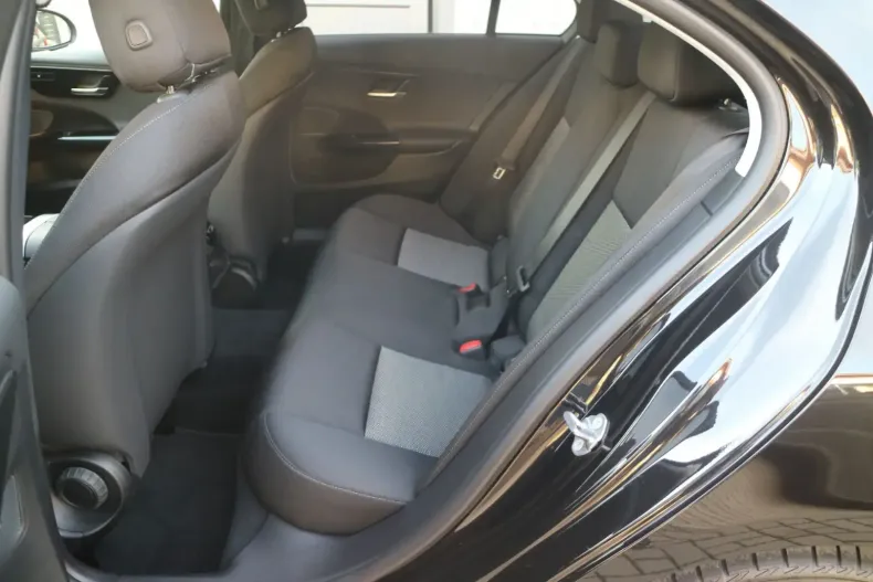 Mercedes-Benz C 220 din 2023 cu 21.900 km - oferta MER154411 - foto 11