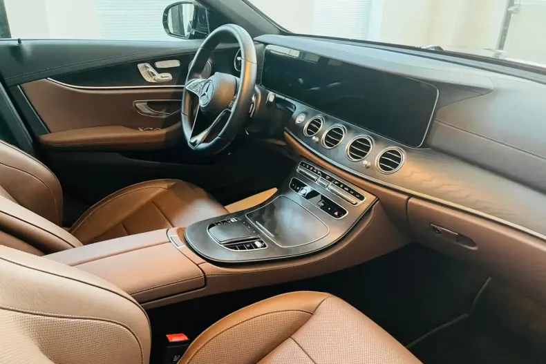 Mercedes-Benz E 300 din 2024 cu 17.000 km - oferta MER154413 - foto 12