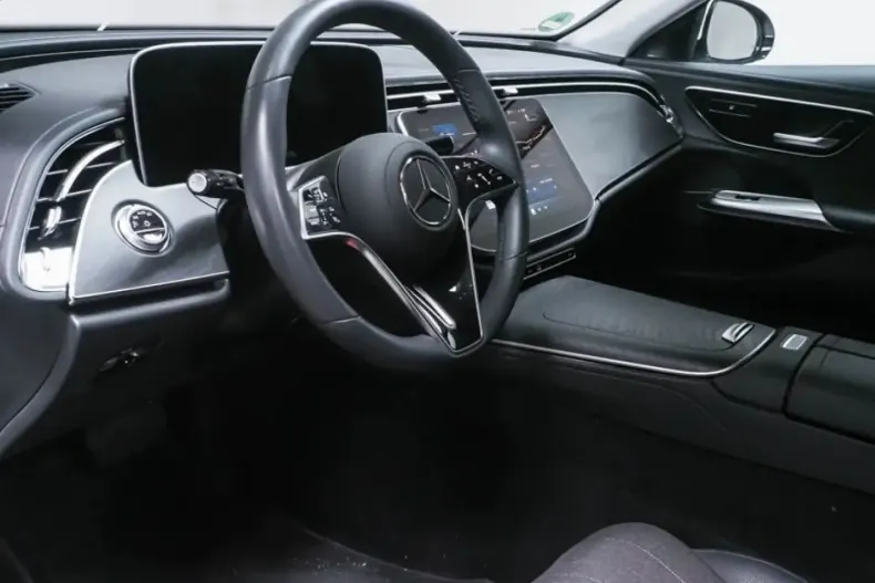 Mercedes-Benz E 200 din 2024 cu 11.689 km - oferta MER154416 - foto 6