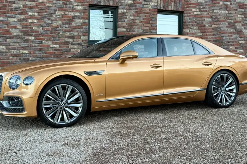 Bentley Flying Spur din 2024 cu 14.900 km - oferta BEN154419 - foto 1