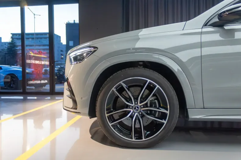 Mercedes-Benz GLE 450 din 2025 cu 2.900 km - oferta MER154424 - foto 6