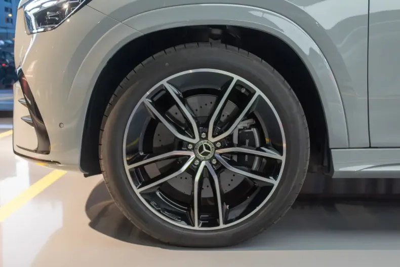 Mercedes-Benz GLE 450 din 2025 cu 2.900 km - oferta MER154424 - foto 7