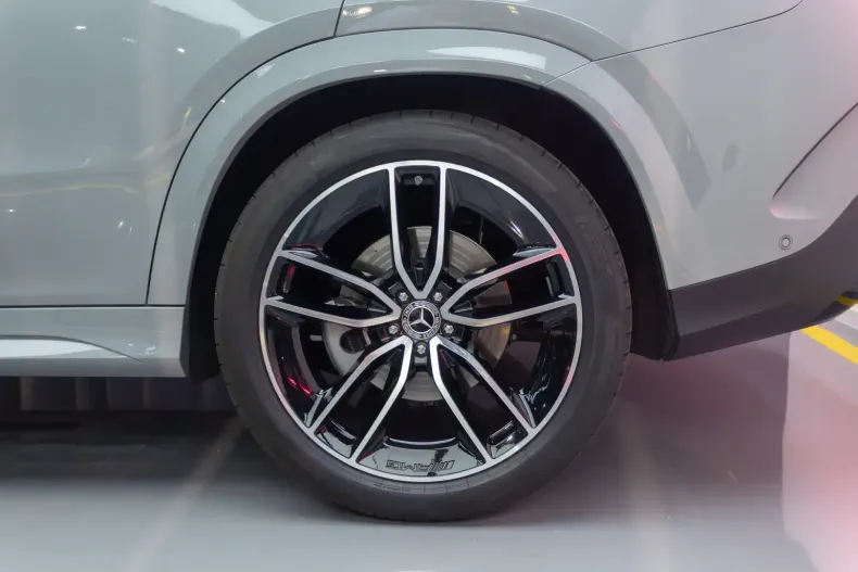 Mercedes-Benz GLE 450 din 2025 cu 2.900 km - oferta MER154424 - foto 9