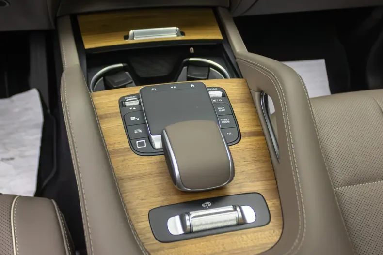 Mercedes-Benz GLE 450 din 2025 cu 2.900 km - oferta MER154424 - foto 23