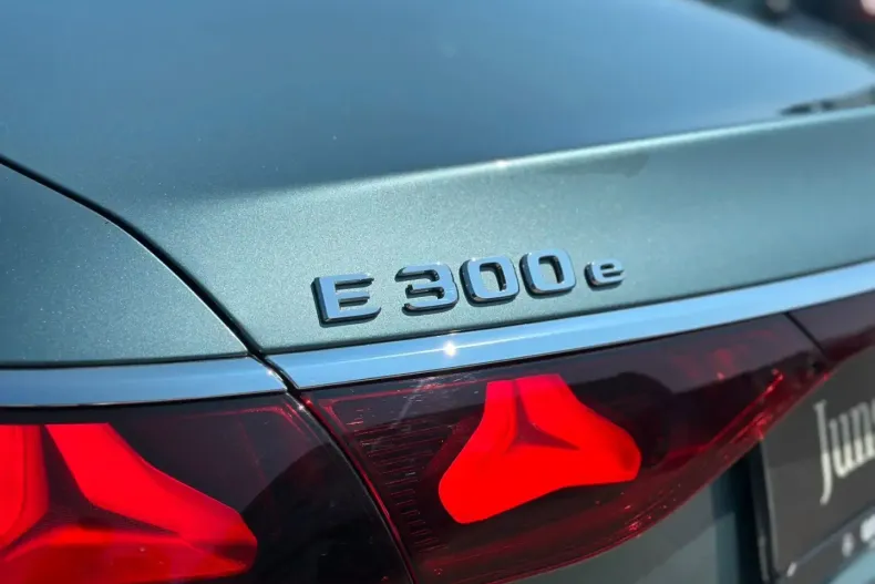 Mercedes-Benz E 300 din 2024 cu 21.671 km - oferta MER154428 - foto 17