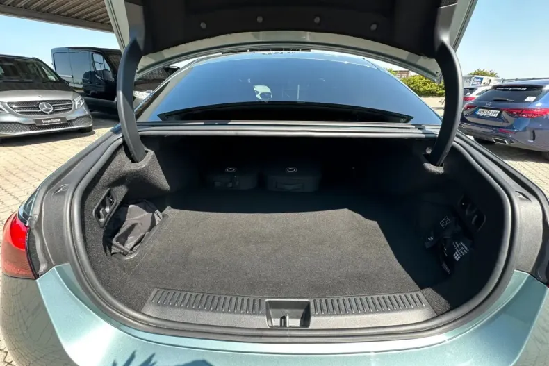 Mercedes-Benz E 300 din 2024 cu 21.671 km - oferta MER154428 - foto 19