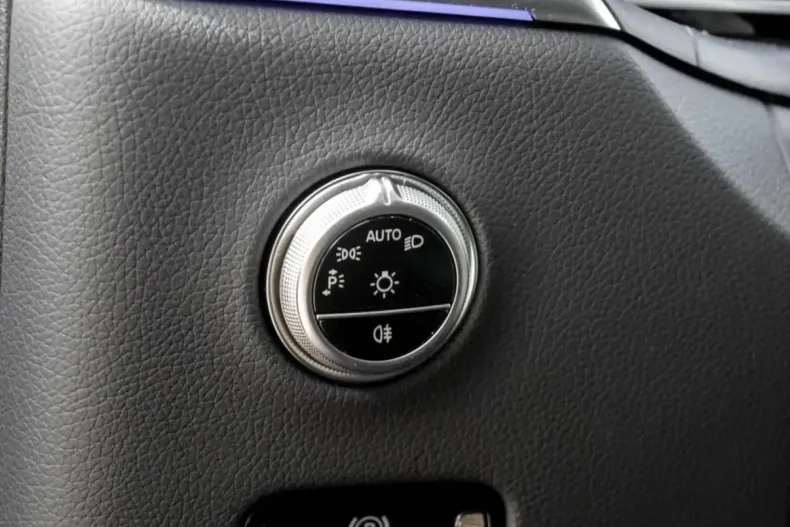 Mercedes-Benz GLC 300 din 2024 cu 18.403 km - oferta MER154444 - foto 19