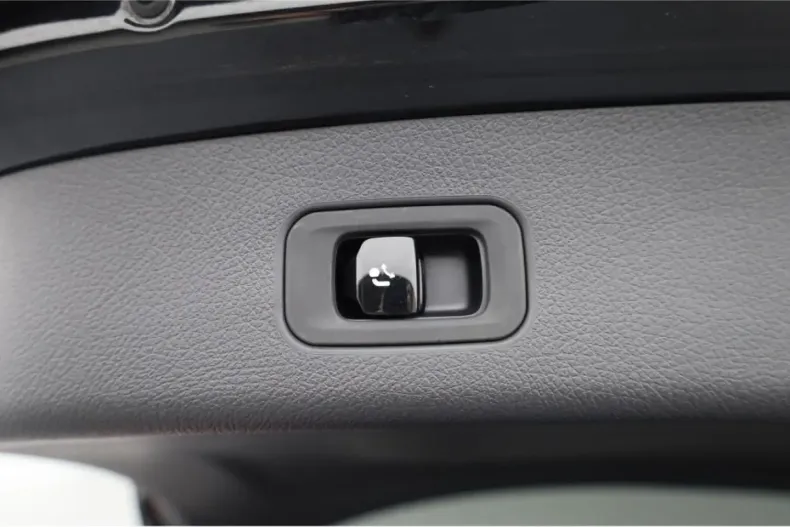 Mercedes-Benz GLC 300 din 2024 cu 10.963 km - oferta MER154445 - foto 16