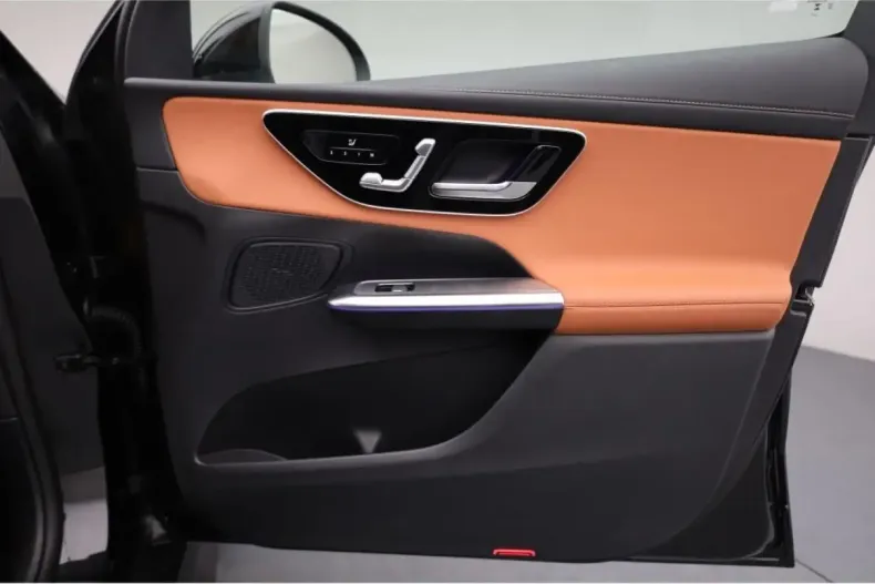 Mercedes-Benz GLC 300 din 2024 cu 10.963 km - oferta MER154445 - foto 21