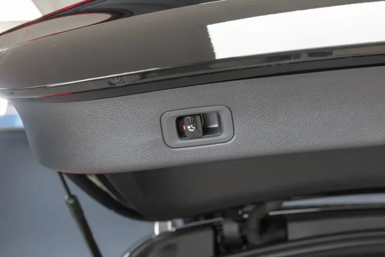 Mercedes-Benz GLC 300 din 2024 cu 21.248 km - oferta MER154447 - foto 9