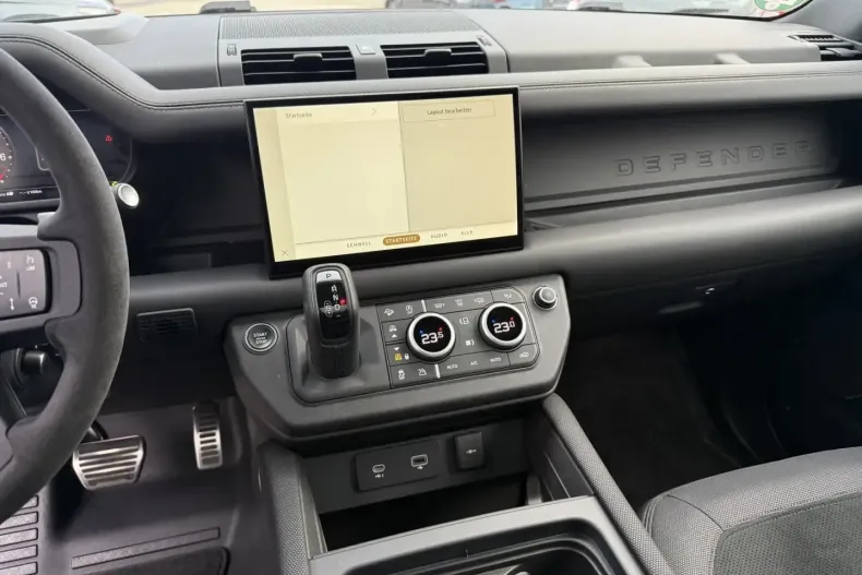 Land Rover Defender din 2023 cu 21.800 km - oferta LAN154451 - foto 10