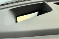 Land Rover Defender din 2023 cu 21.800 km - oferta LAN154451 - foto 11