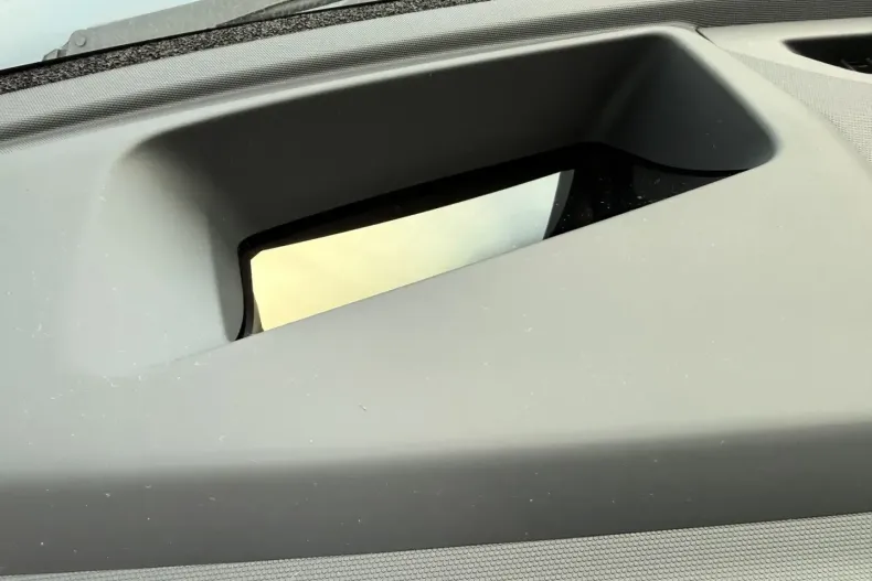 Land Rover Defender din 2023 cu 21.800 km - oferta LAN154451 - foto 11