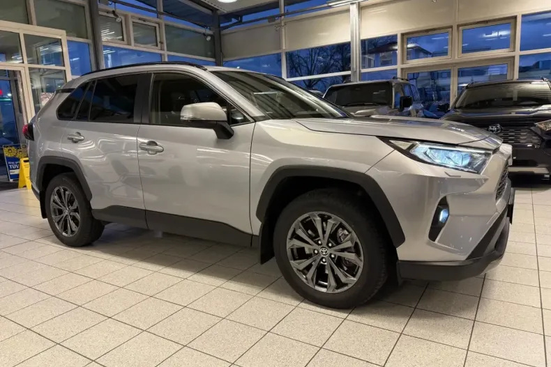 Toyota RAV4 din 2023 cu 22.880 km - oferta TOY154452 - foto 1