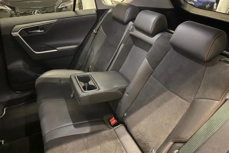 Toyota RAV4 din 2023 cu 22.880 km - oferta TOY154452 - foto 25