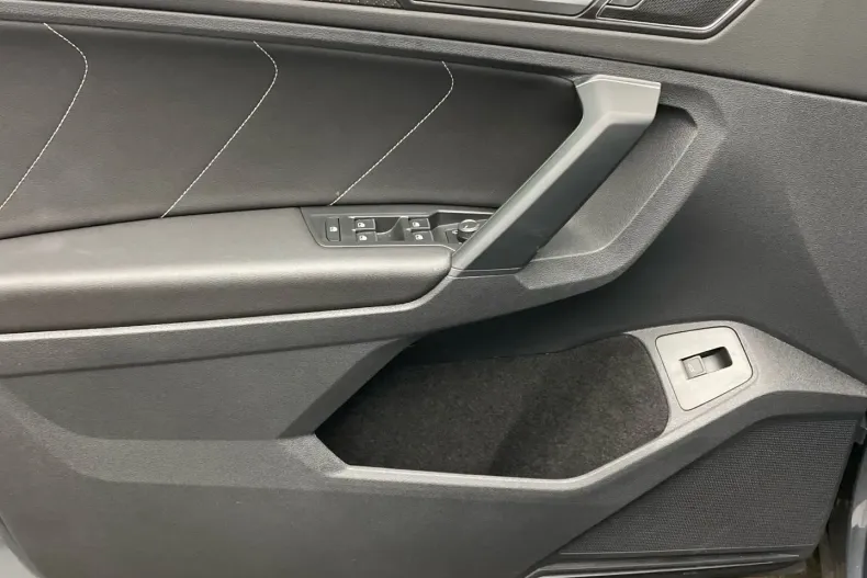 Volkswagen Tiguan din 2023 cu 59.790 km - oferta VOL154460 - foto 12