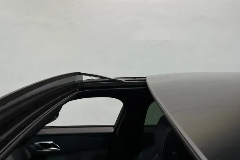 Land Rover Range Rover Velar din 2023 cu 27.720 km - oferta LAN154464 - foto 15