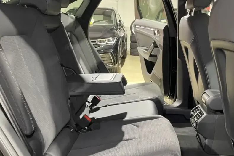 Audi Q3 din 2023 cu 30.682 km - oferta AUD154467 - foto 24