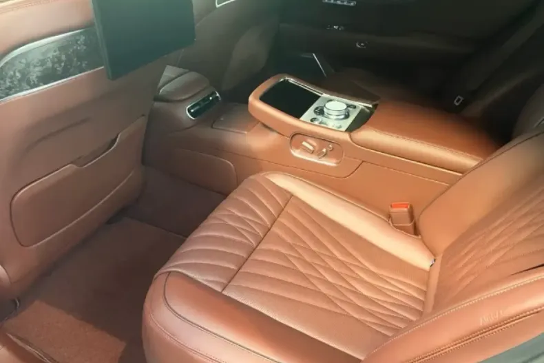 Genesis G90 din 2025 cu 5.000 km - oferta GEN154470 - foto 8