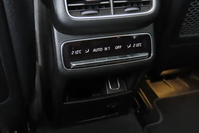 Mercedes-Benz GLS 350 din 2021 cu 67.915 km - oferta MER154472 - foto 33