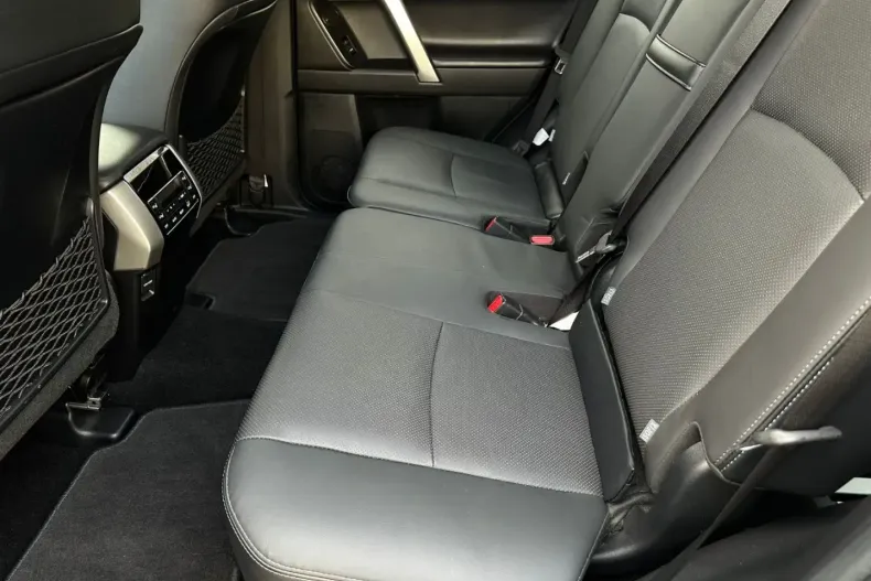 Toyota Land Cruiser din 2023 cu 15.217 km - oferta TOY154473 - foto 6